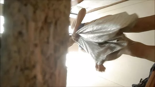 ایچ ڈی کے معیار :  تین افراد کر رہے ہیں ایک محبت ترکون میں فرش پر ایک گروه سکسی جدید threesome کے فحش ویڈیو 